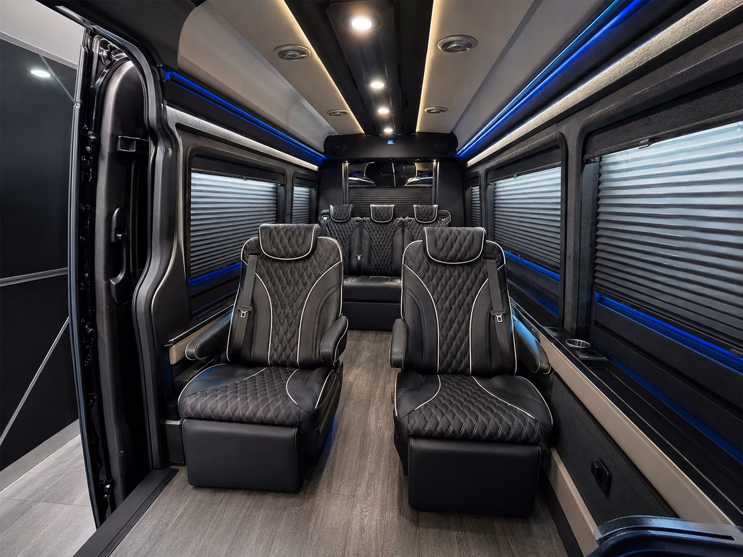 airport shuttle buses for lakewood hotels group accommodations