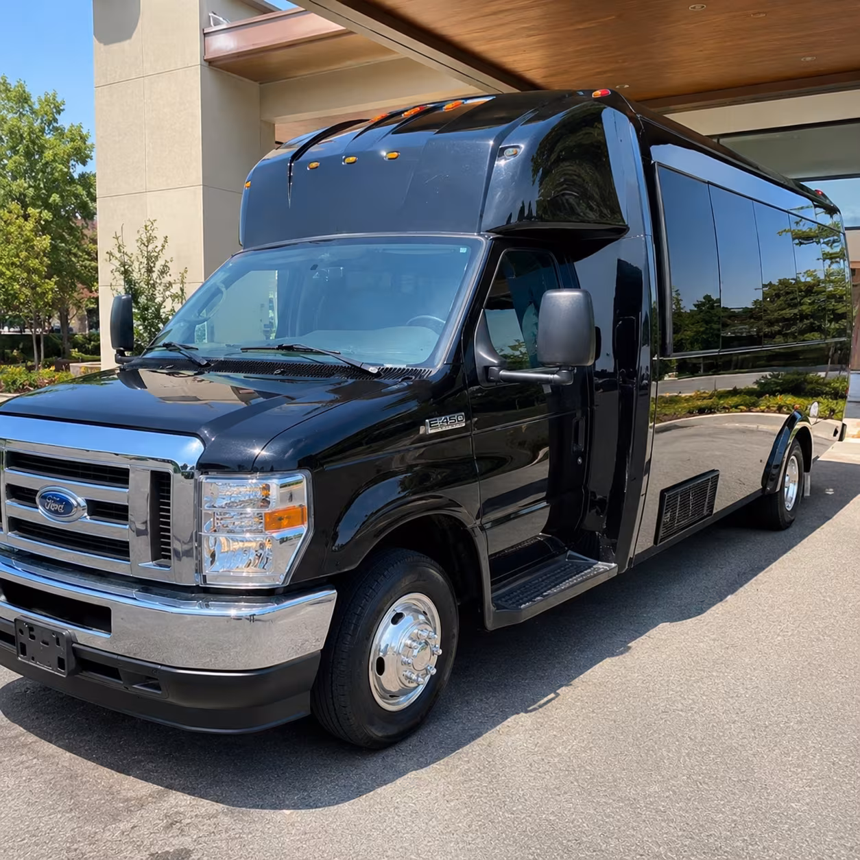 buses for outdoor education and nature field trips near lakewood