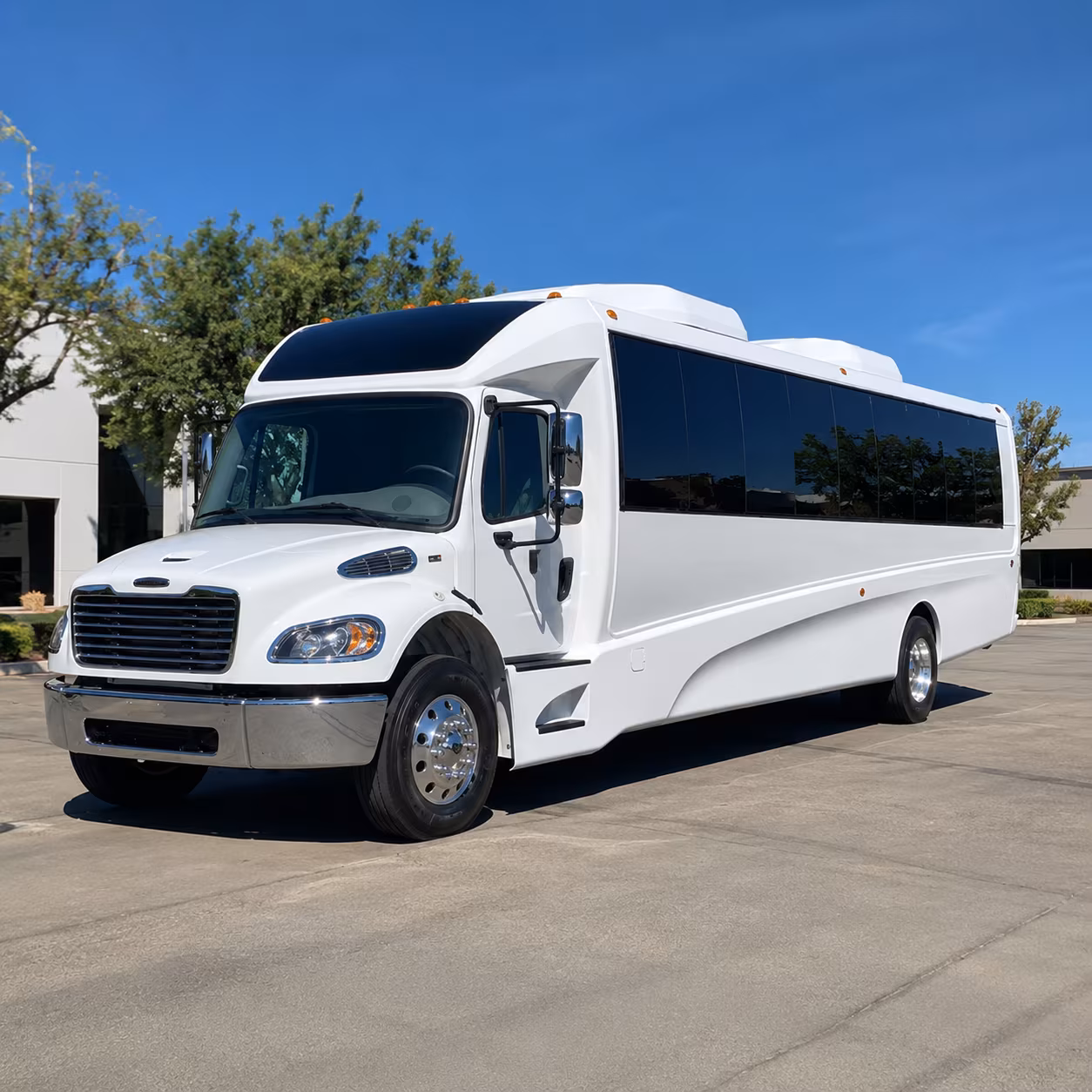 lakewood 35 passenger minibus