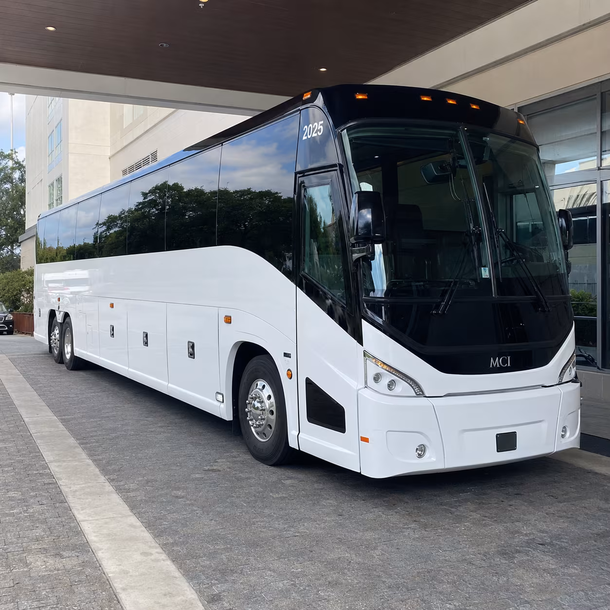 lakewood 54 passenger charter bus