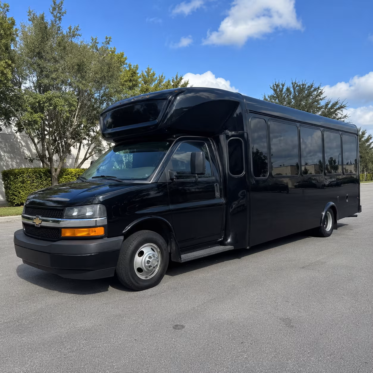 lakewood birthday party buses for brewery crawls and bar hops