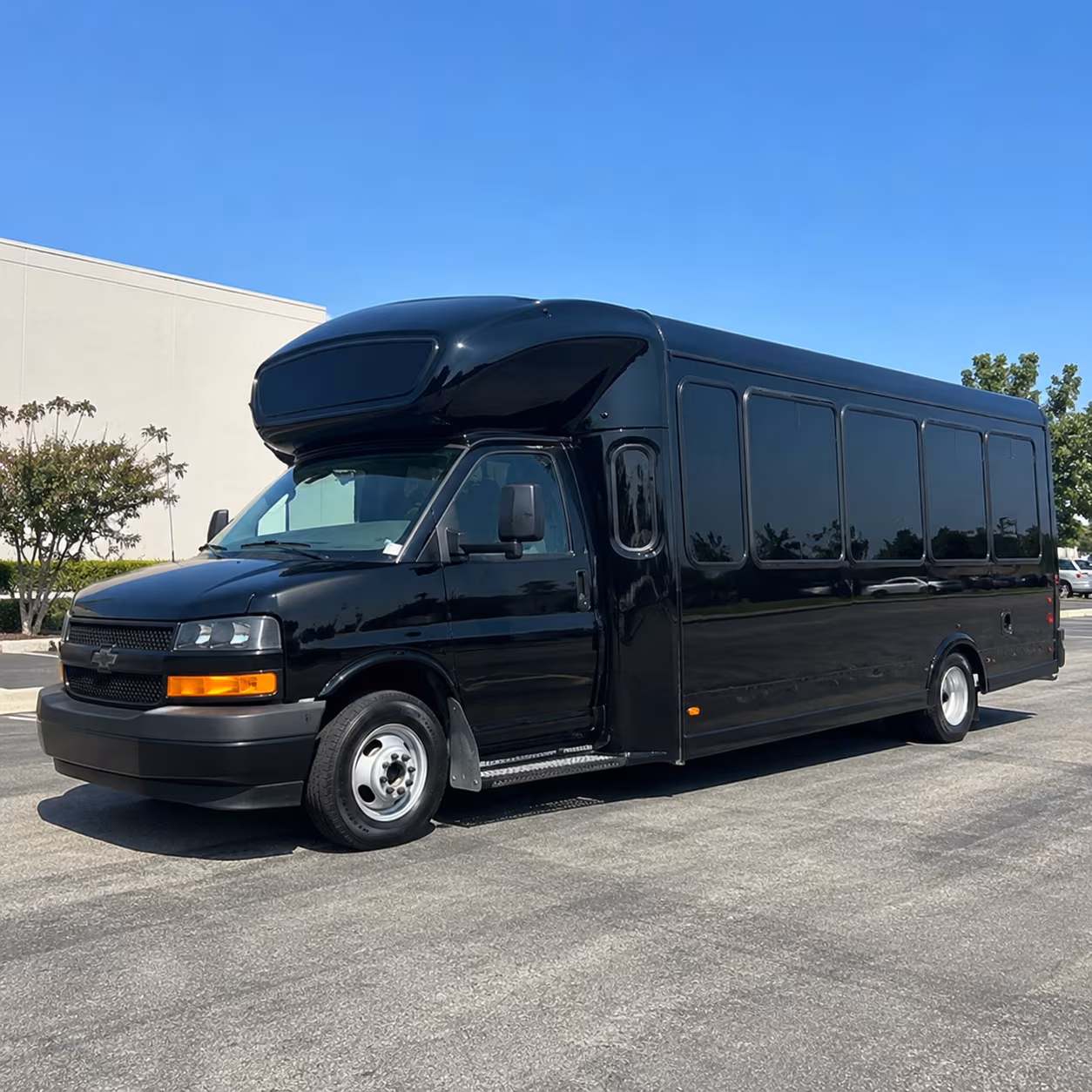 lakewood red rocks amphitheatre party bus rental