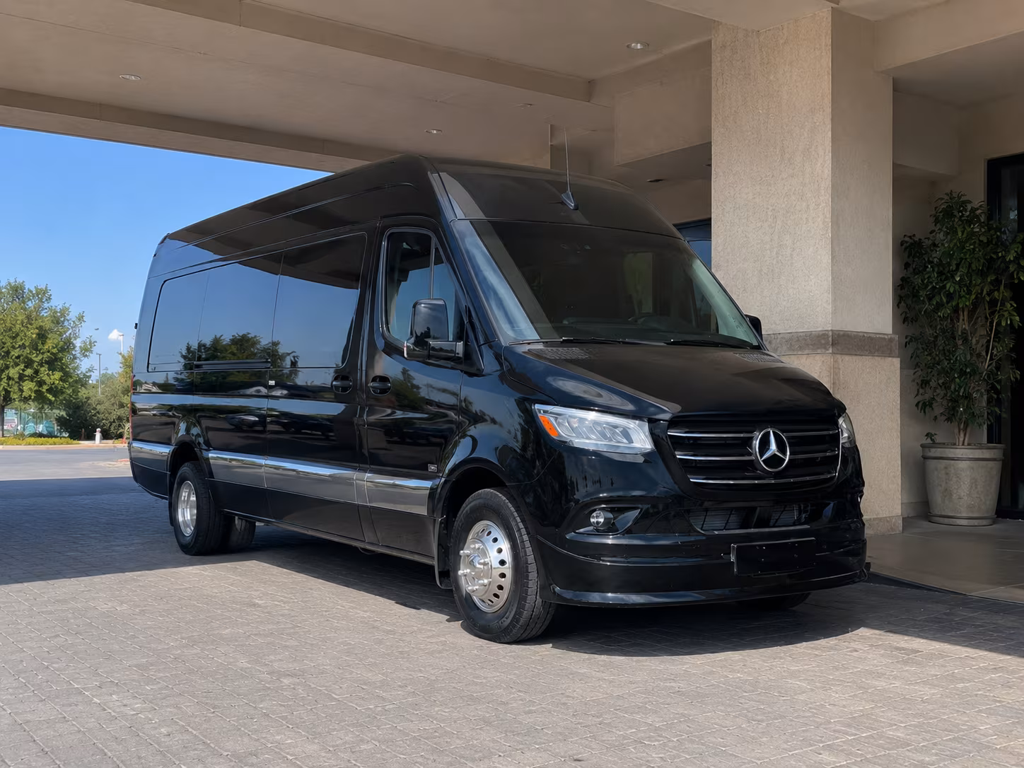 sprinter van and minibus rentals for small group wine tours near lakewood